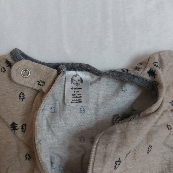 Gerber Gender Neutral Forest Zip Up Footie Pajamas Size 0-3 - Picture 3 of 3